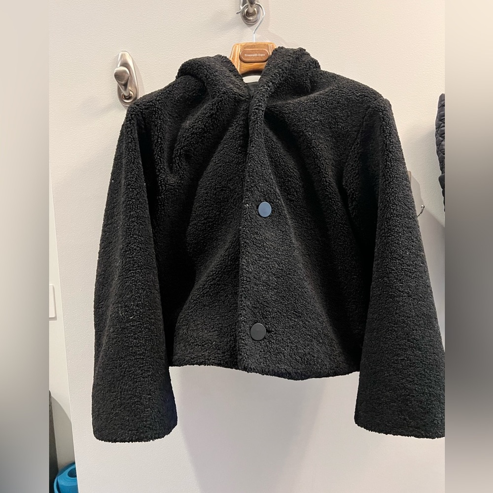 Perfect cropped fuzzy jacket